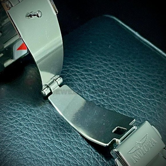 NEW Invicta Bolt 38MM Silver MOP Dial Quartz Silver Bracelet Watch - Picture 8 of 10